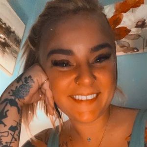 Meet your Posher, Katelyn